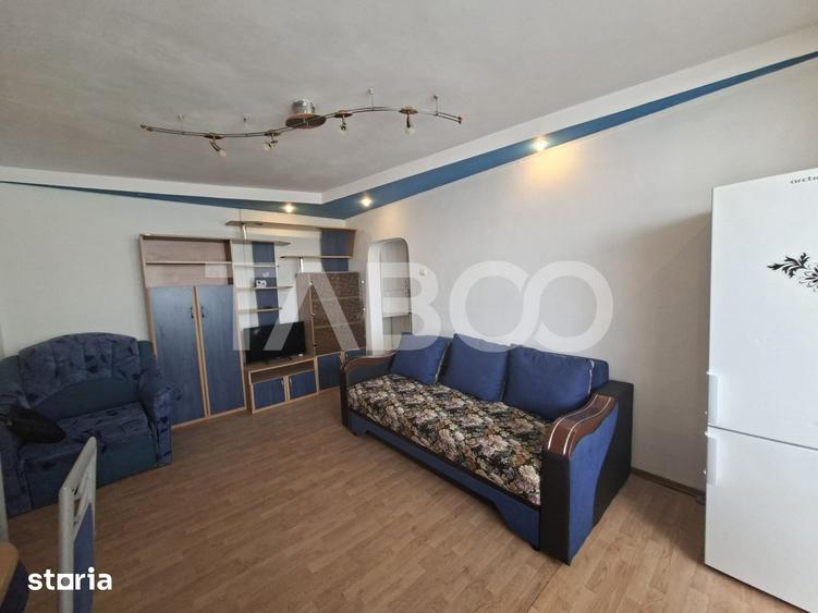 Apartament cu 3 camere semidecomandat în Mihai Viteazul