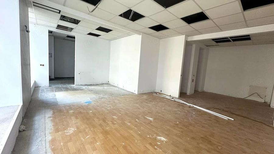 Spațiu comercial, de 40 mp, în Central