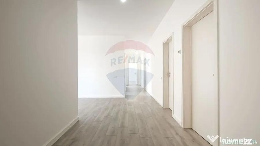 Casă cu 5 camere cu Teren 657 Mp în Hălchiu
