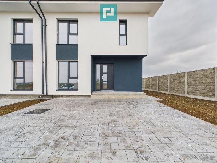Duplex cu 3 camere cu Canalizare în Pișchia