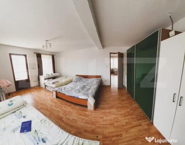 Casă cu 5 camere cu Teren 5000 Mp în Central