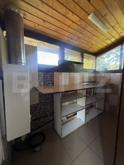 Proprietate de poveste cu piscina, ciubar ?i casu?a i - 17