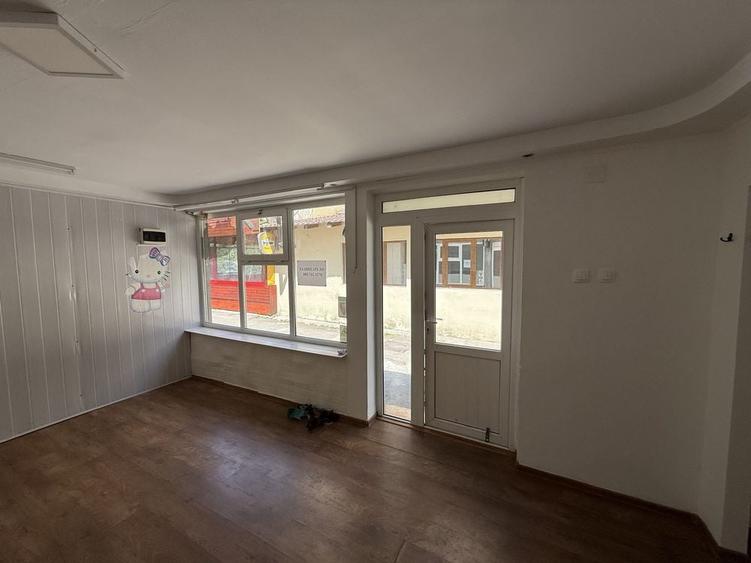 Spațiu comercial, de 33 mp, în Central