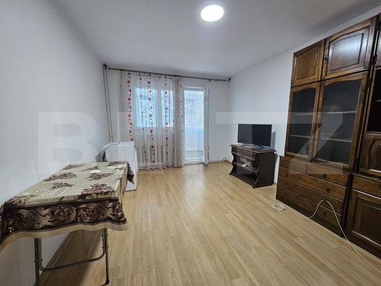 Apartament cu 2 camere semidecomandat, mobilat în Nicolina