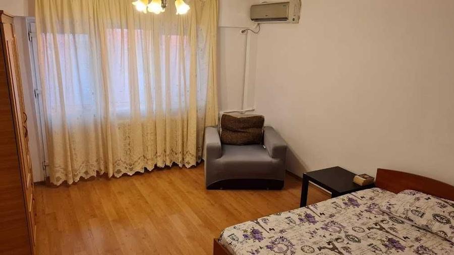 Apartament cu 2 camere decomandat în Exterior Vest
