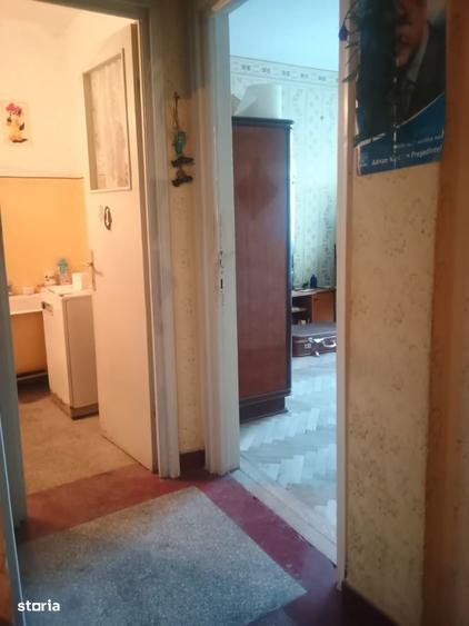 Apartament cu 3 camere decomandat în Obor