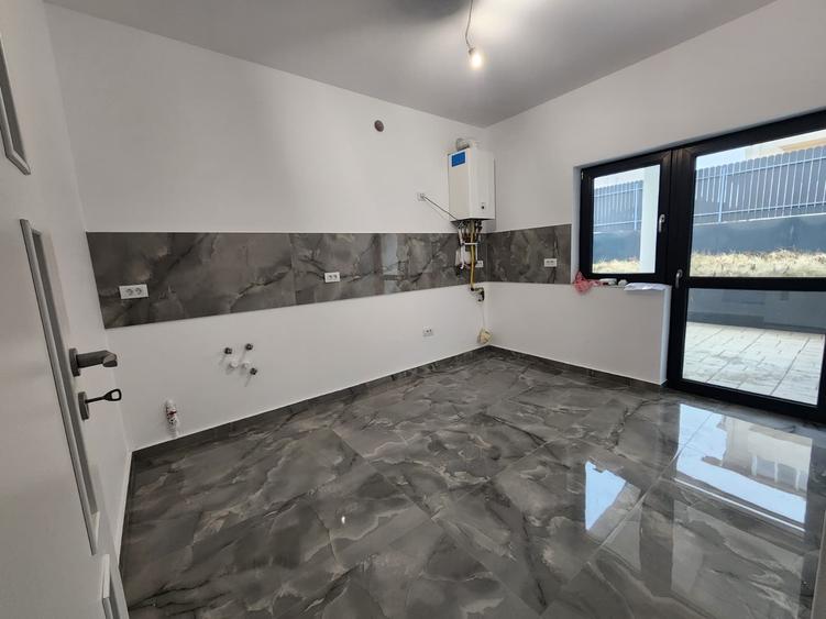Duplex cu 4 camere cu Canalizare în Lunca Cetățuii