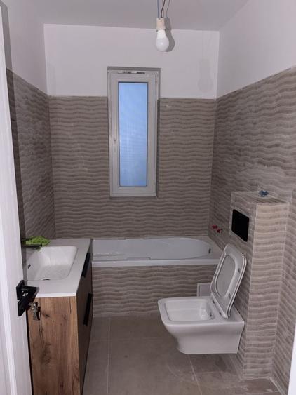 Apartament cu 2 camere decomandat în Chișoda