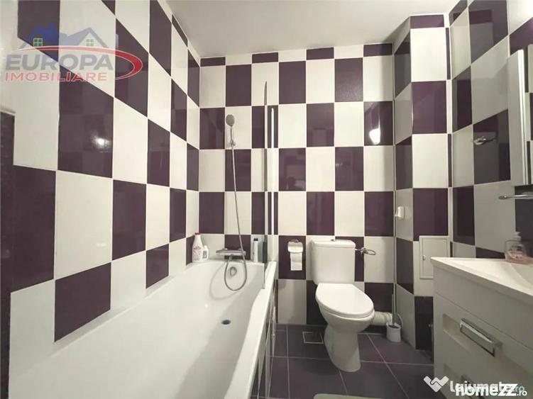 Apartament cu 2 camere decomandat în E3