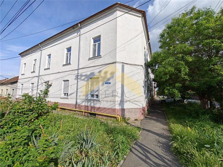 Casă cu 36 camere cu Canalizare în Grădiște