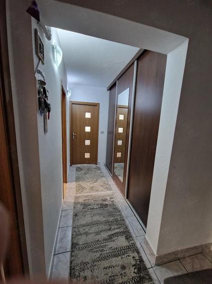 Apartament cu 2 camere decomandat în Prundu