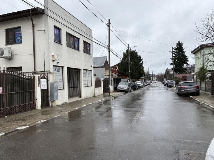 Spațiu comercial, de 80 mp, în Central