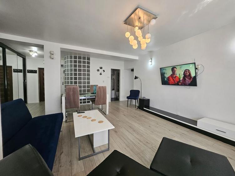 Apartament cu 3 camere decomandat în Ultracentral