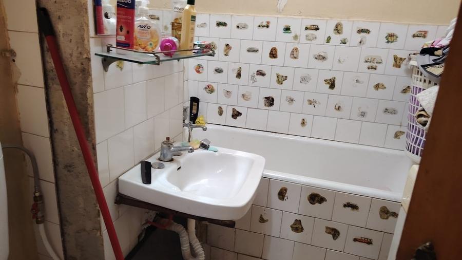 Apartament cu 3 camere semidecomandat în Tineretului