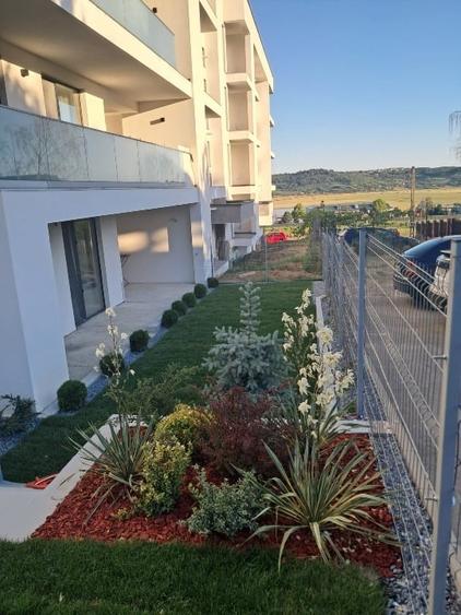 Apartament cu 3 camere decomandat, mobilat în Păcurari