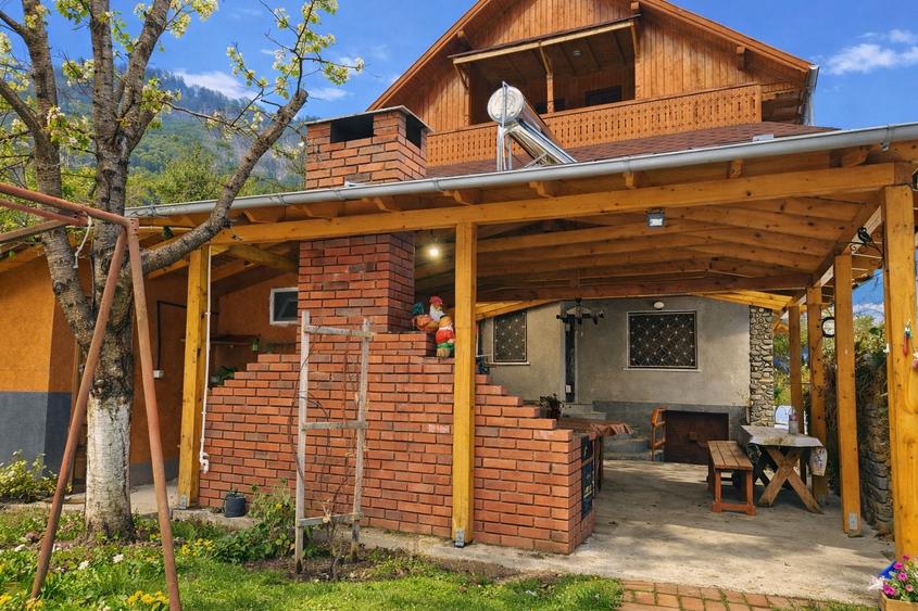 Casă individuală cu 7 camere cu Canalizare în Malaia