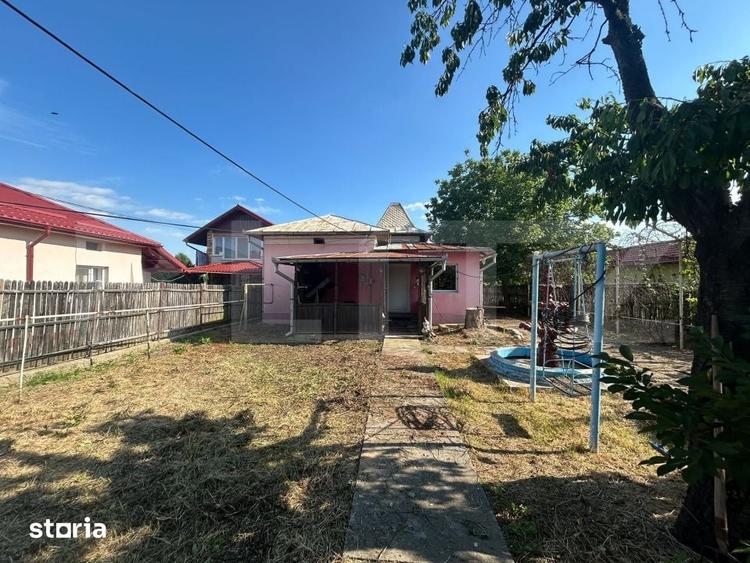 Casa cu teren 2.453 mp si toate utilitatile acces direct la DN7 - 2