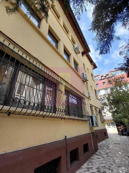 Casă cu 25 camere cu Teren 560 Mp în Cotroceni