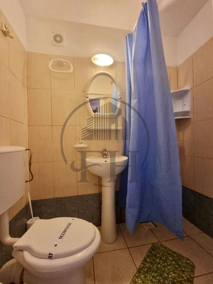 Spațiu comercial, de 1,995 mp, în Central