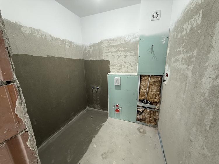 Apartament cu 4 camere decomandat în Theodor Pallady