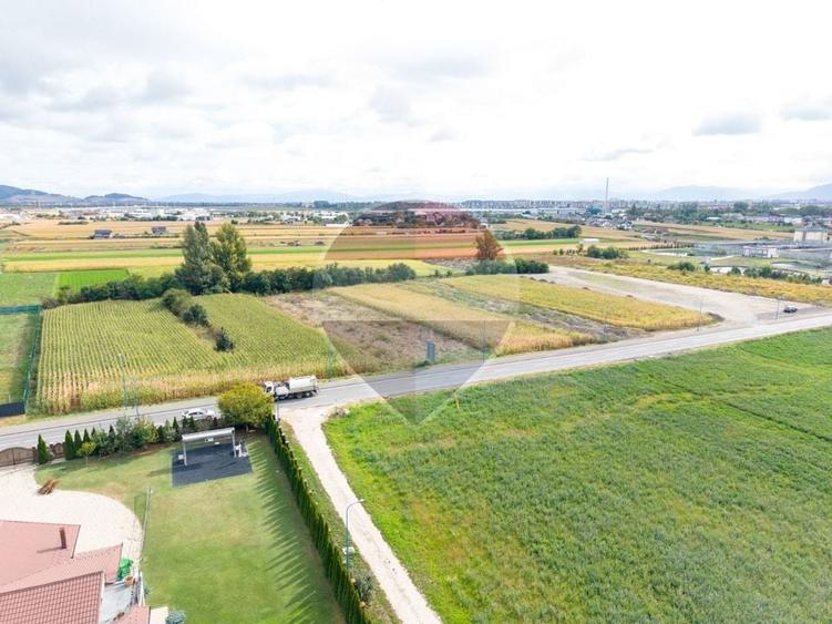 Teren Construcții intravilan de 2858 mp, în Bartolomeu
