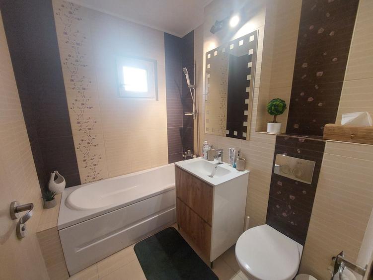 Proprietar, vand apartament 3 camere, et.2, str. B.P. Hasdeu - 5