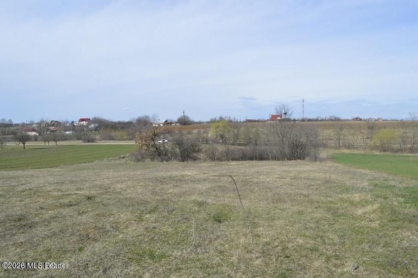 Teren Construcții intravilan de 4000 mp, în Suseni