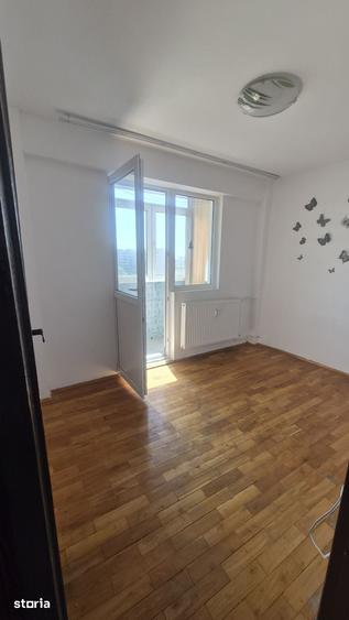 Apartament cu 2 camere semidecomandat în Pantelimon