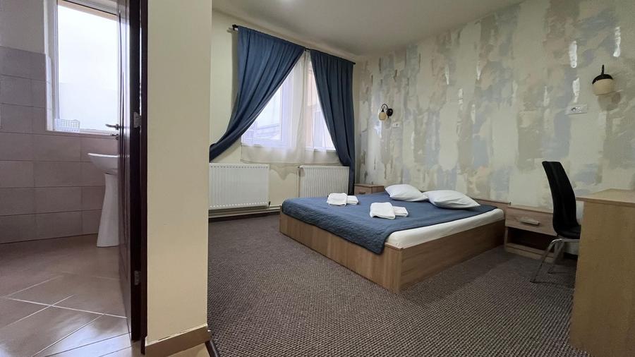 Apartament cu 3 camere decomandat în Astra