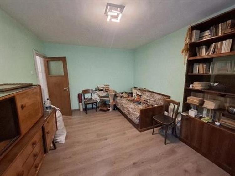 Apartament cu 2 camere decomandat în Drumul Taberei