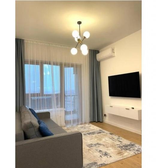 Apartament cu 3 camere nedecomandat în Mihai Bravu