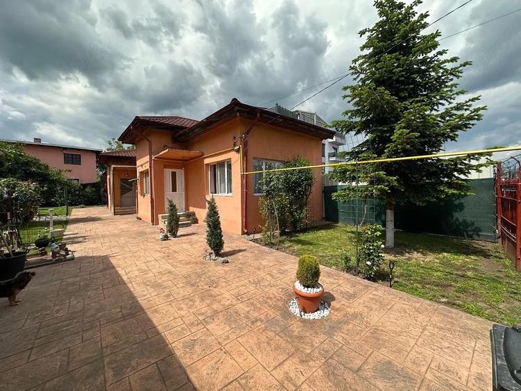 Casă cu Teren 370 Mp în Central
