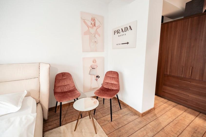 Apartament cu 2 camere semidecomandat, mobilat în Nord
