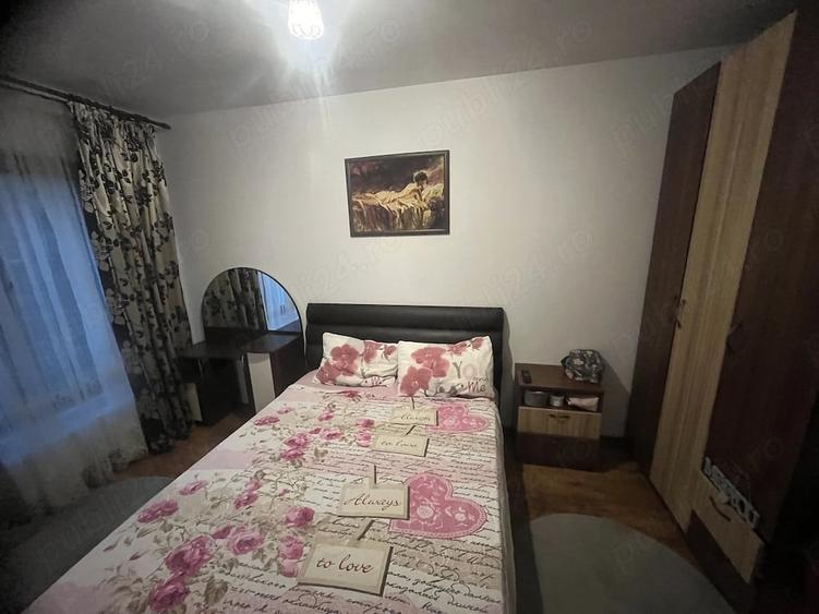 Apartament cu 3 camere decomandat în Granit