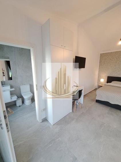 Casă individuală cu 10 camere cu Piscina în Giarmata