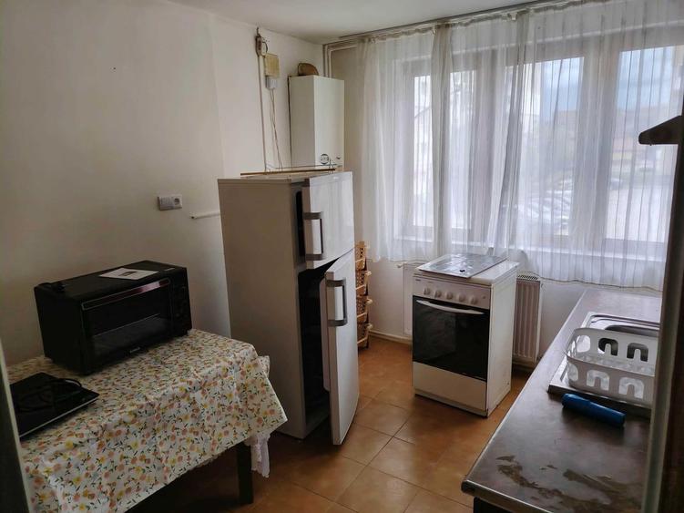 Apartament cu 2 camere semidecomandat în Dorobanți
