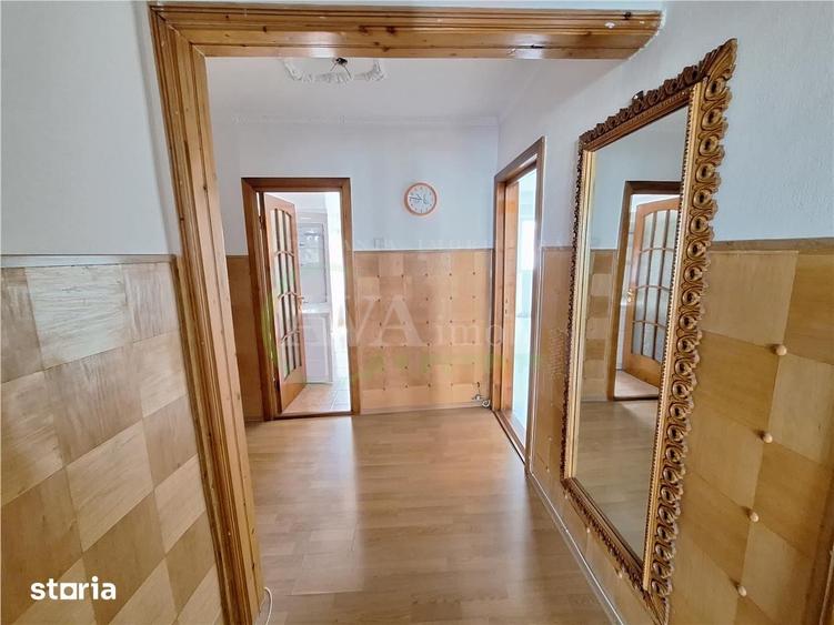 Apartament cu 3 camere decomandat în Ștefan cel Mare
