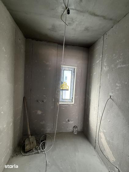 Casă cu 3 camere semidecomandat cu Teren 295 Mp în Clinceni