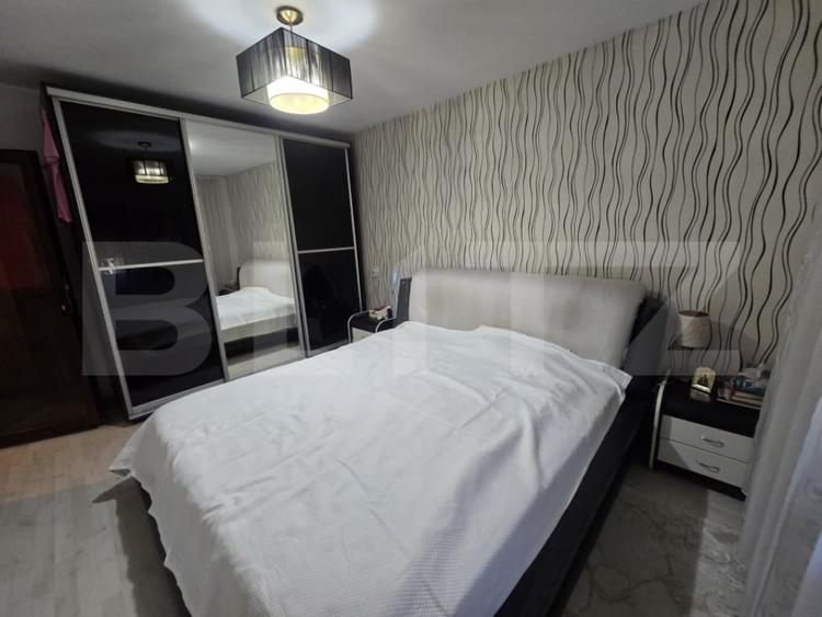 Apartament cu 3 camere decomandat în Micro 5