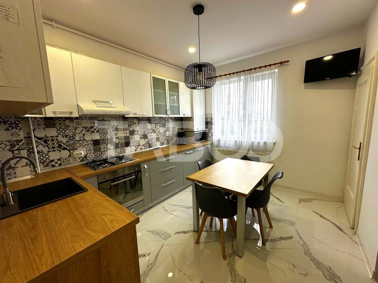Apartament cu 3 camere decomandat, mobilat în Sub Arini