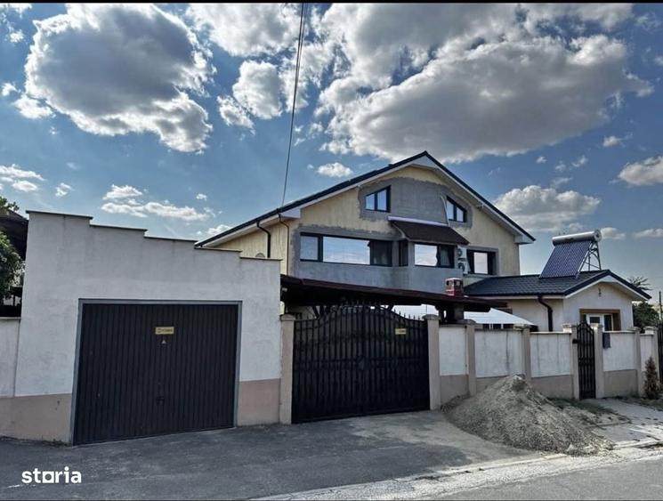Casă cu 4 camere în Siminoc