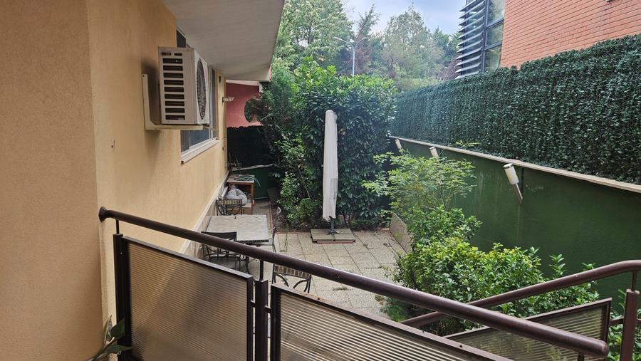 Apartament cu 3 camere decomandat în Nordului