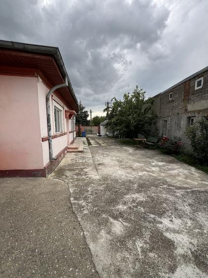 Casă cu 4 camere cu Teren 500 Mp în Dragomirești-Vale