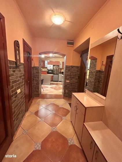 Apartament cu 4 camere, mobilat în Central