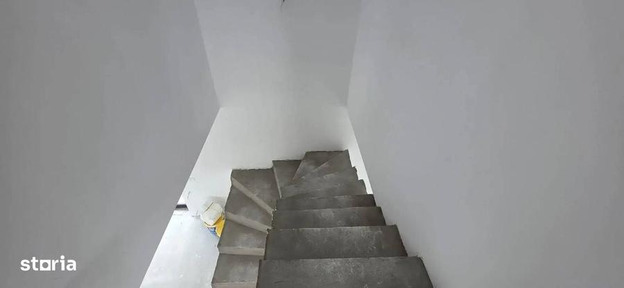 Casă cu 4 camere în Odăile