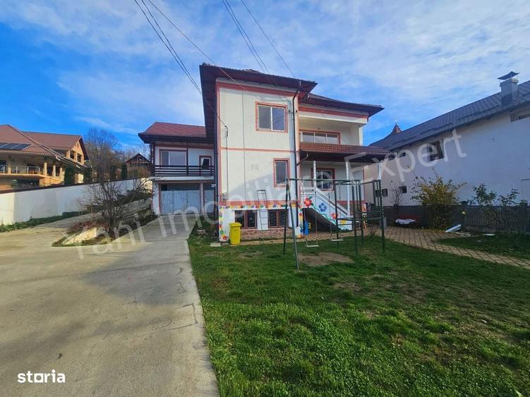 Casă cu 4 camere în Central