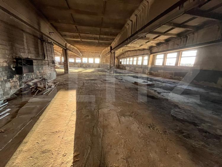 Spațiu industrial, de 800 mp, în Micro 6