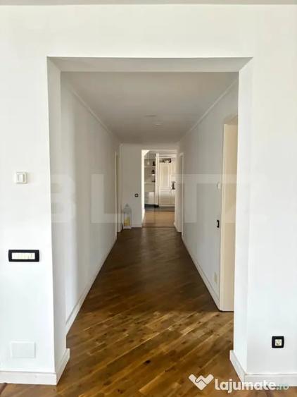 Apartament cu 4 camere semidecomandat în Florești