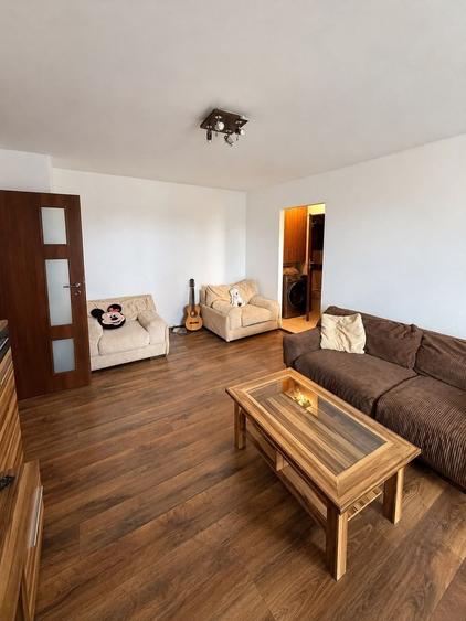 Apartament cu 3 camere în Gara de Nord