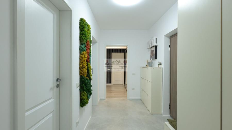 Apartament cu 3 camere decomandat, mobilat în Sud